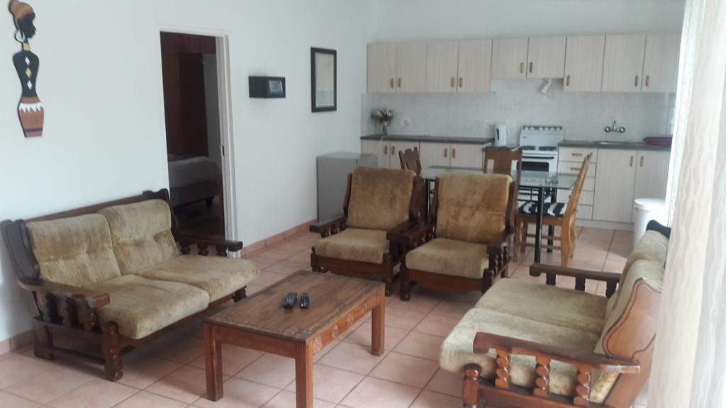 Guesthouse Villa Nina Окаханджа Экстерьер фото